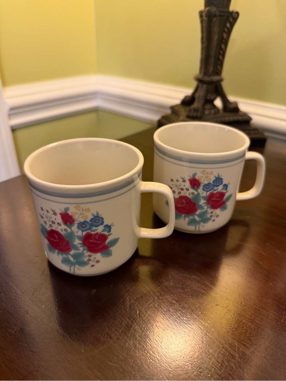Set/2 Vintage Gibson Floral Stoneware Mugs